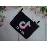 Косметичка для вишивки бісером або нитками "КОС27" (косметичка або набір)